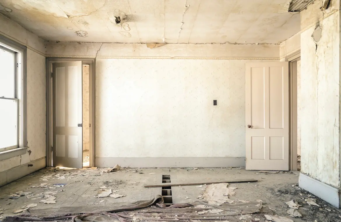 Waste disposal crew managing a cleanout project in Pekin